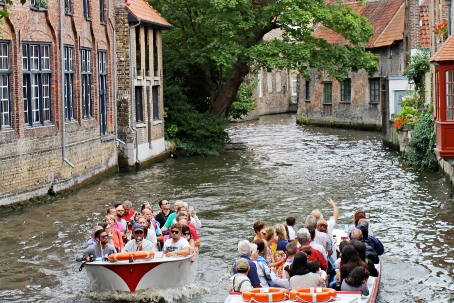 Brugge rondvaart gracht